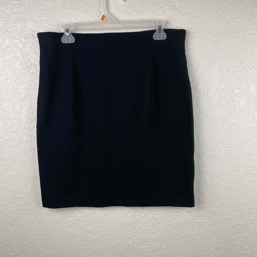 Ann Taylor elastic band black skirt